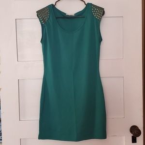 Emerald Green with Gold Stud Accessories